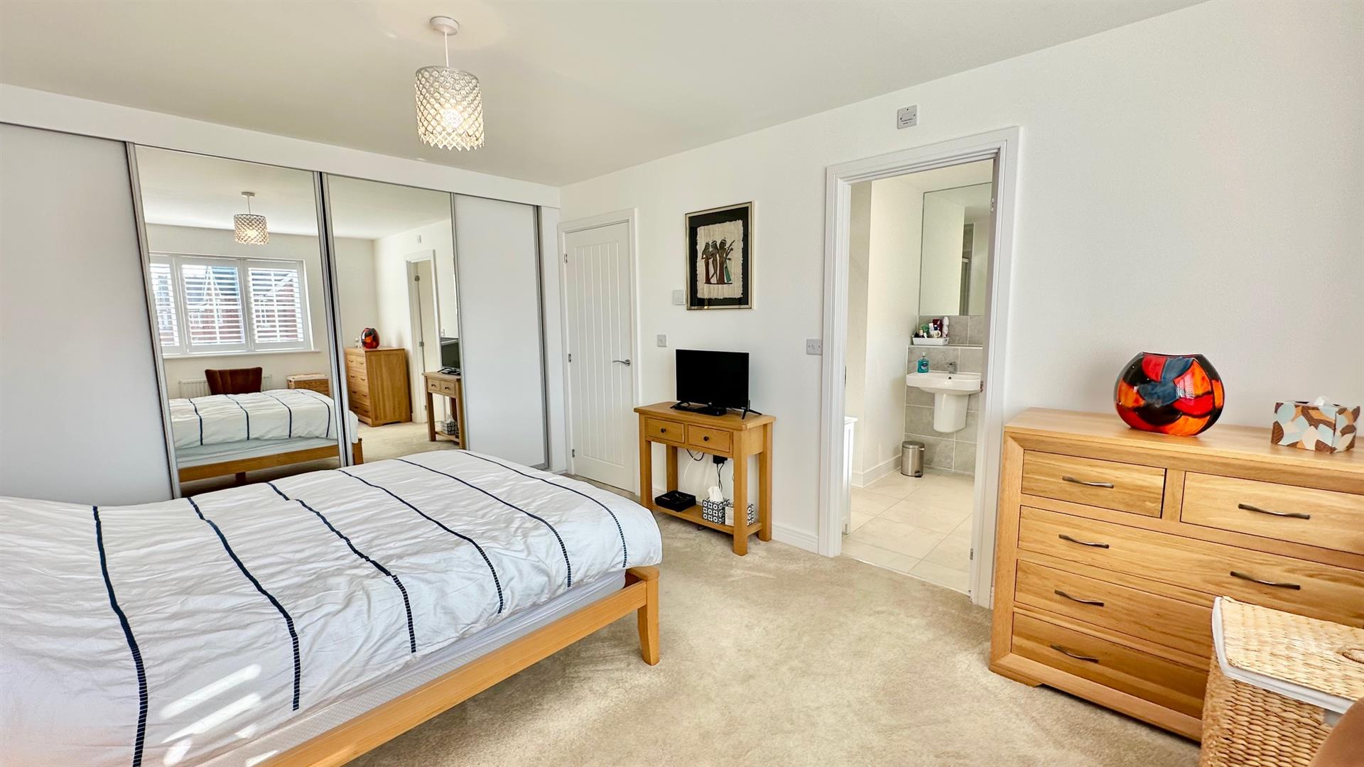 4 bed property in Levett Gardens, St Leonards On Sea